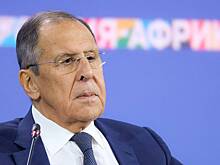 Лавров возложил цветы к мемориальным доскам с именами дипломатов — участников ВОВ
