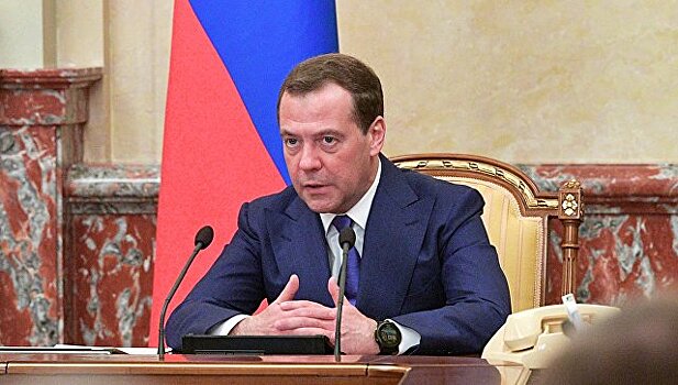 Медведев призвал губернаторов обеспечить ТОРы "живыми" проектами