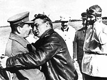 За что любимый летчик Сталина дважды сидел в тюрьме