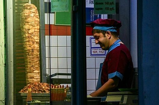 Спрос на фастфуд и готовую еду в Москве растет на фоне спада трафика в кафе