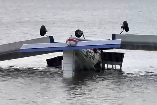 За штурвалом упавшего в Кронштадте легкомоторного самолета был врач