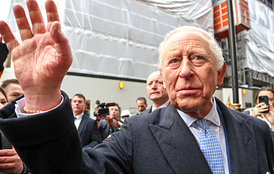 Карл III поставил на место решившую диктовать условия дворцу Меган Маркл