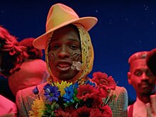 Зачем модники из США носят платки русских бабушек