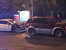 В Новосибирске на улице Немировича-Данченко в массовой аварии пострадали трое детей