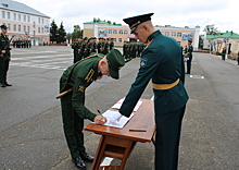 Первокурсники Военной академии РХБ защиты торжественно приняли Военную присягу