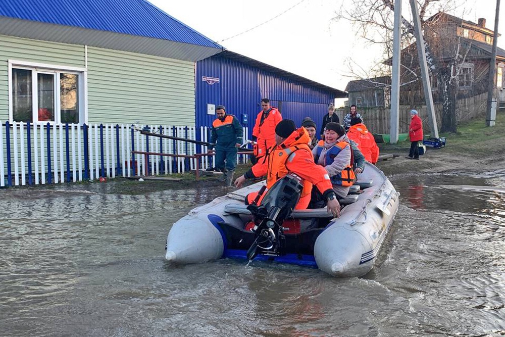 В районах Омской области объявлена эвакуация из-за паводка