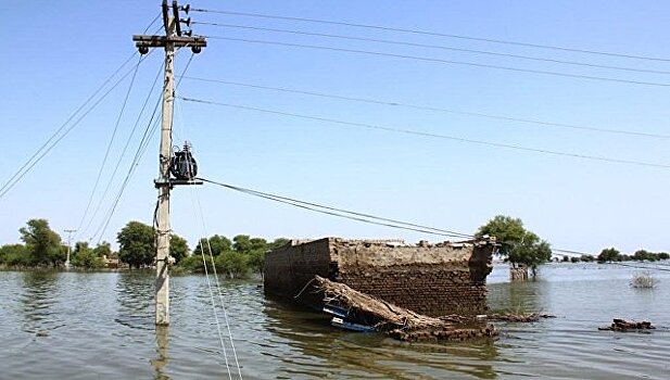 В Пакистане из-за наводнений погибли более десяти человек