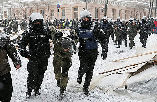 Украинский политолог: «Довели саму идею Майдана, протеста в такой форме до абсурда»