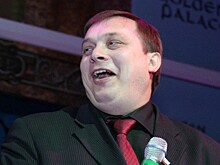 Разин набивает брюхо на проклятье "Ласкового мая"