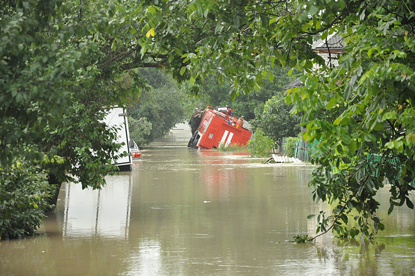 Последствия наводнения в Крымске