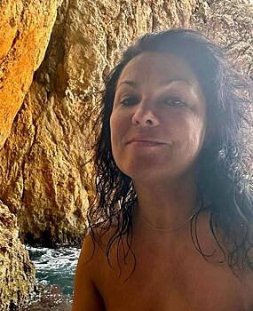 «Великолепная»: Анна Нетребко поразила фанатов фото в день своего 53-летия