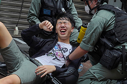 Китайские законы, бегство населения и упадок. Что ждет Гонконг после потери автономии?