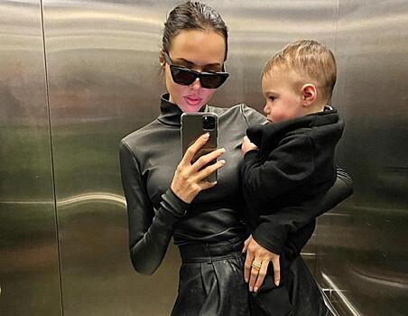 «Согревайтесь в объятиях любимых»: Решетова облачилась в пальто бежевого цвета, как у Малининой