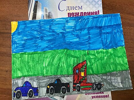 Костромской школьник подарил губернатору три машины