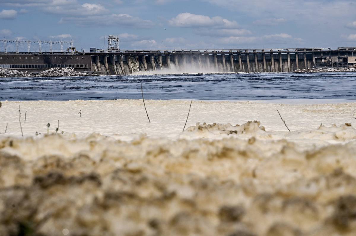 В МЧС оценили вероятность затопления левобережья Днепра из-за сброса воды с ГЭС