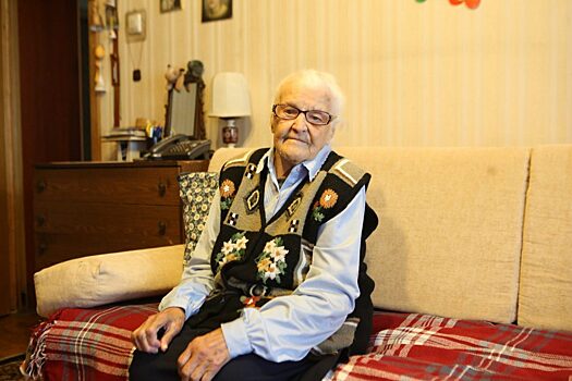 Отдел соцзащиты Алтуфьева за год поздравил 70 долгожителей