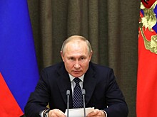 Работать в кремлевском пуле стало бессмысленно: Путин скучает, больше не откровенничает и предпочитает круг "проверенных", которые не напишут плохо