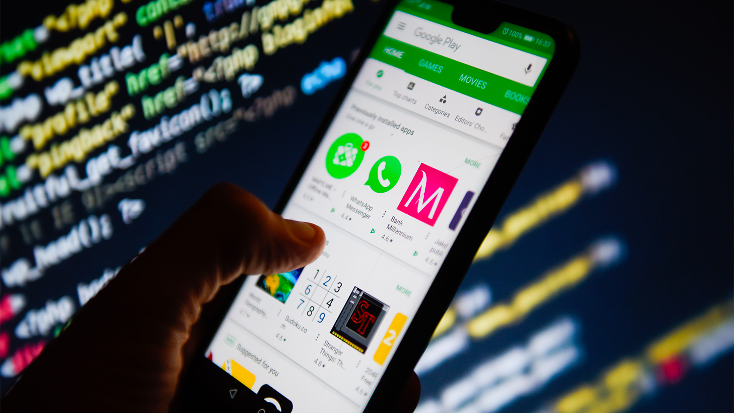 Пользователей Android из России предупредили о фейковом Play Market