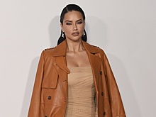 Феноменально похудевшая Уилсон вышла в свет в платье-пиджаке, а Лима — в ультрамини