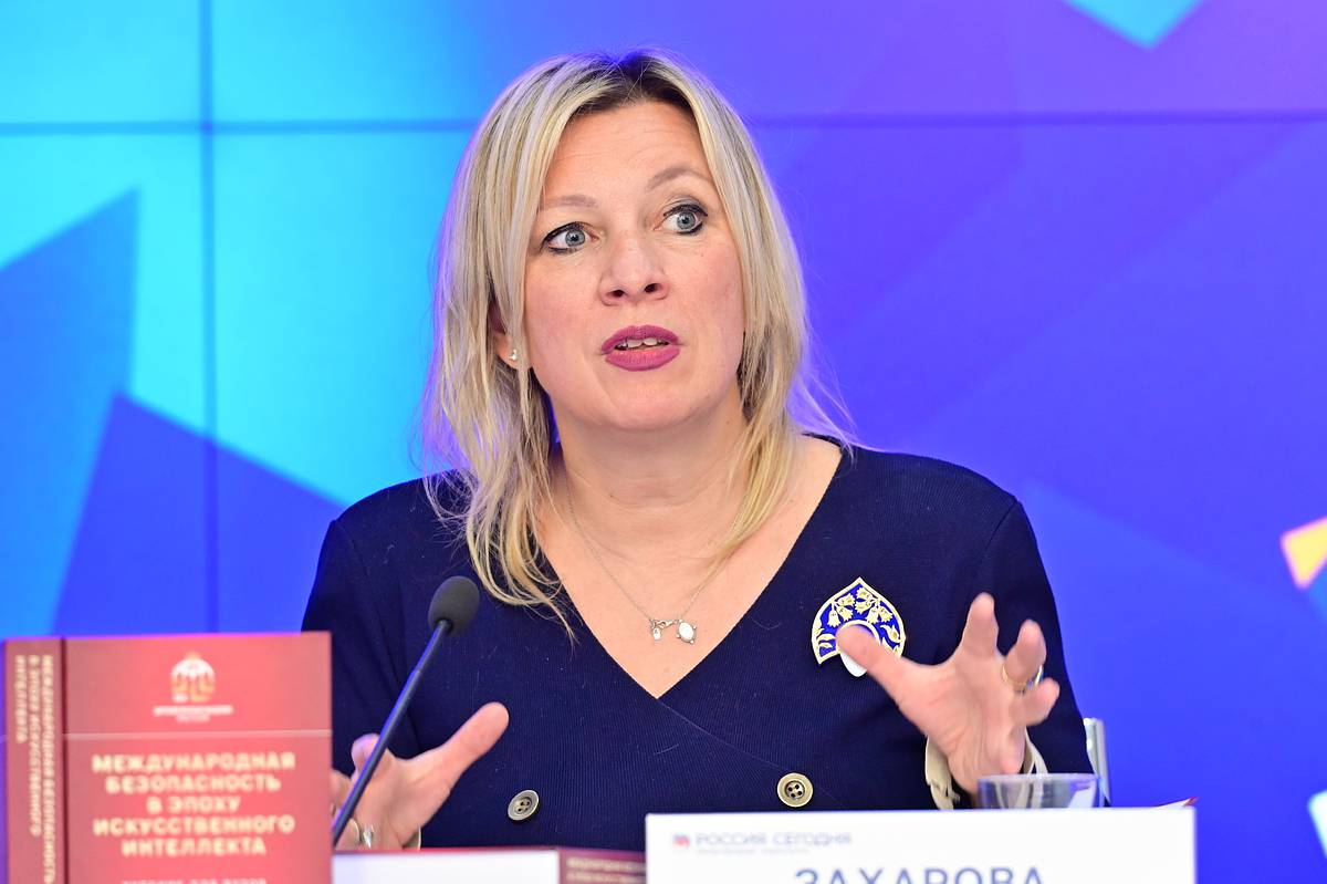 Захарова прокомментировала планы Германии и Польши по развитию ядерных возможностей