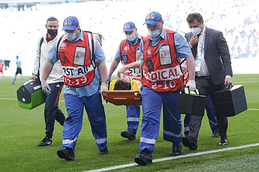 У России эпидемия травм крайних защитников. За всех потащит один Караваев – чудо-затычка, который готов и слева, и справа