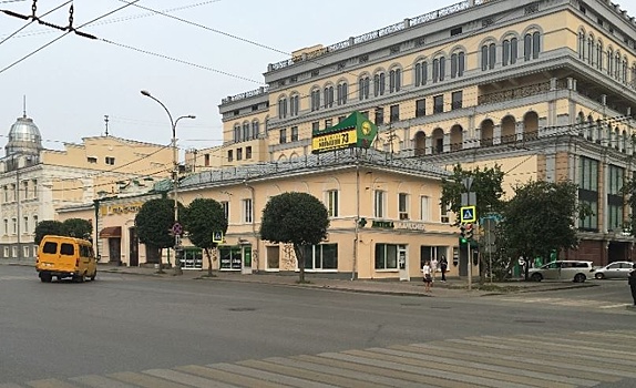 В центре Екатеринбурга на продажу выставили два очень дорогих старинных особняка
