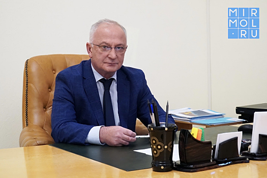 Председатель Правительства РД поздравил работников отрасли машиностроения с профессиональным праздником