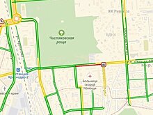 В Краснодаре из-за троллейбуса, в который въехали две легковушки, собралась огромная пробка