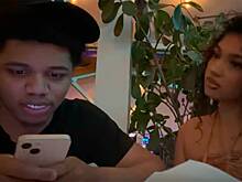 Парень случайно поймал девушку на измене во время онлайн-трансляции