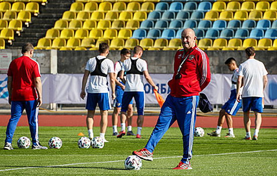 Черчесов заявил, что сборная России по футболу будет готовиться к мартовским матчам в Сочи