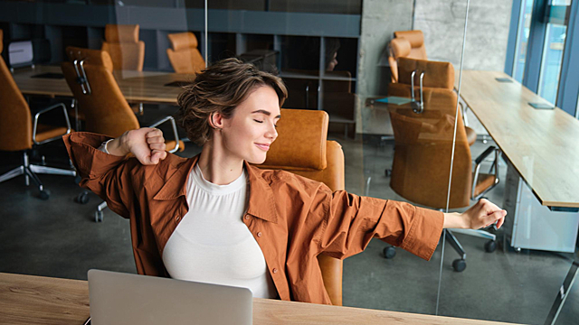 Идем вверх по карьерной лестнице — финансовый гороскоп на 4 марта