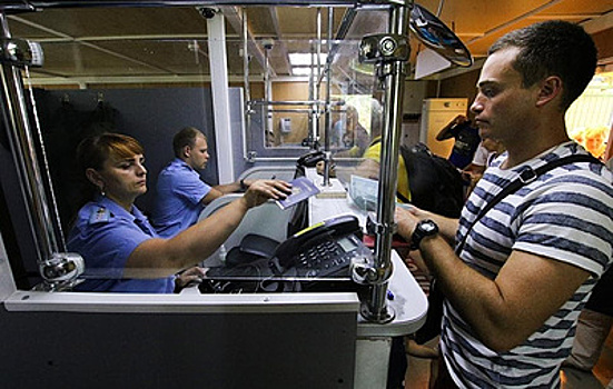 Пропаганда чайлдфри будет грозить иностранцам выдворением из РФ