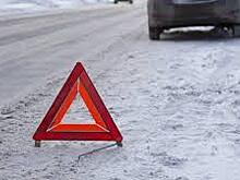 На трассе водитель "КАМАЗа" во время разворота задел "десятку". Есть пострадавший