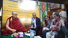 Далай-лама призвал к реформе образования и урокам "гигиены эмоций"