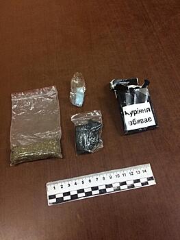 Курская Харизма не пропустила через границу украинца с наркотиками