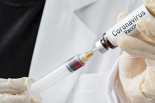 Эпидемиолог рассказал о сроках вакцинации от COVID-19