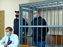 В Хабаровске начался суд над сбившем отца с сыном водителем