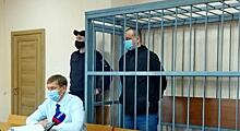 В Хабаровске начался суд над сбившем отца с сыном водителем