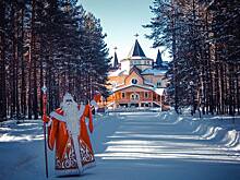 Участники проекта «Московское долголетие» могут отправиться на экскурсию в резиденцию Деда Мороза