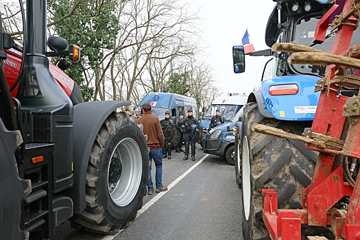 Французские фермеры решили остановить блокировку автомагистралей
