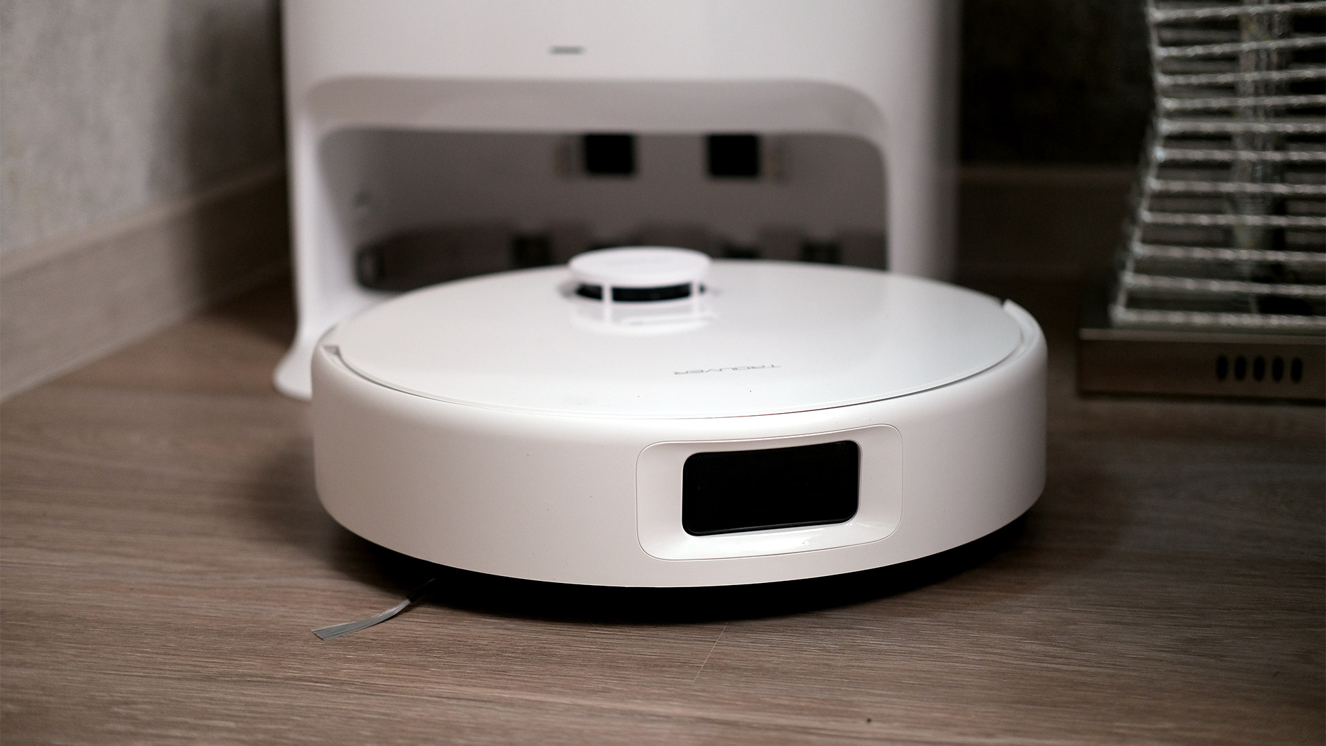 фото: Обзор Trouver E30 Aqua: робот-пылесос среднего класса, который удивил 