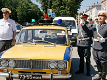 В Новгородской области «Патруль времени» погрузил жителей и гостей города в атмосферу дорожного движения советской эпохи