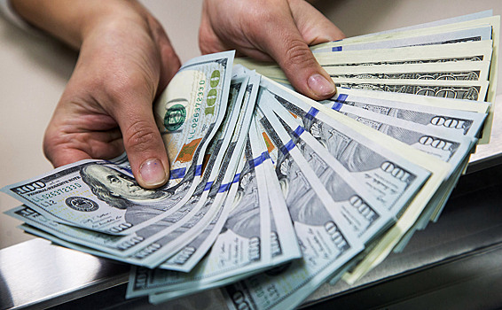 Курс доллара на открытии торгов Мосбиржи снизился до 88,5 рубля