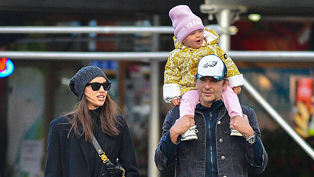 Маленькая модница: Ирина Шейк и Брэдли Купер подарили дочери шапку Versace