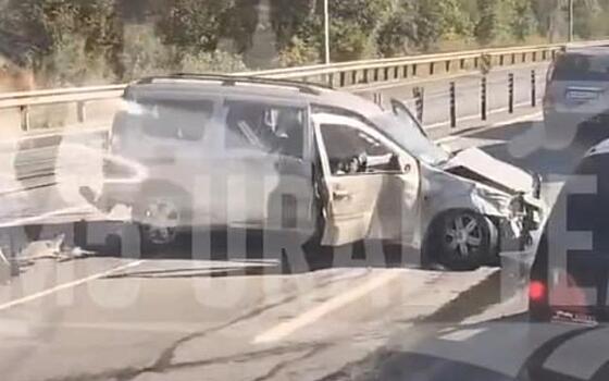 В Рязанской области врезались фура и легковушка