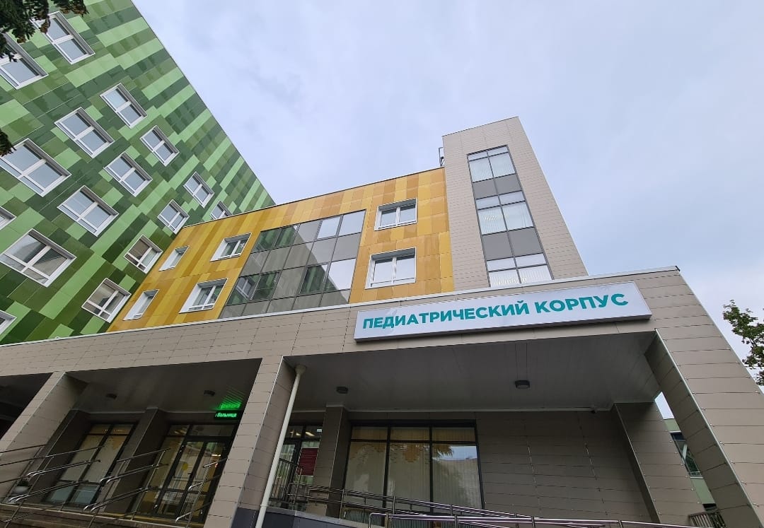 Глава Тамбовской области Максим Егоров проинспектировал реконструкцию корпусов детской областной больницы