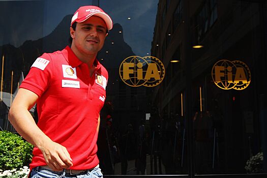 Фелипе Масса подал в суд на Формулу-1, ФИА и Берни Экклстоуна из-за результатов Гран-при Сингапура 2008 года — зачем?
