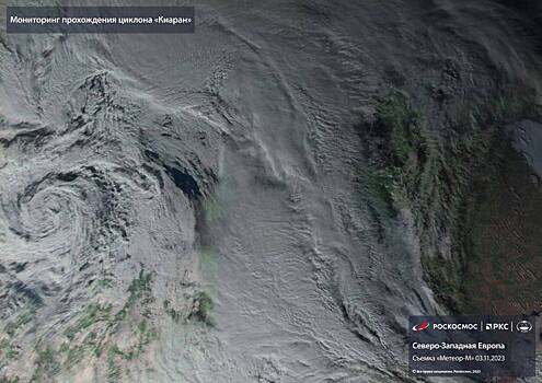 Российский спутник следит за самым разрушительным ураганом за последние 25 лет