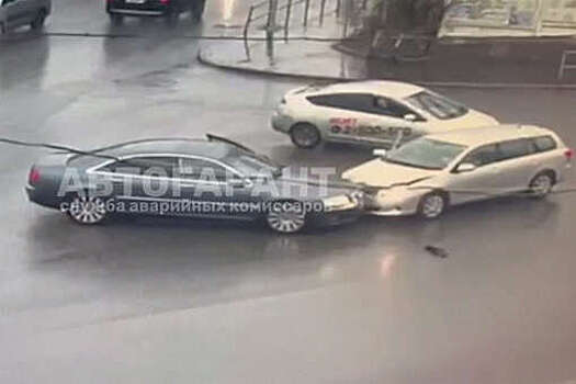 Во Владивостоке механик угнал и разбил Audi клиента, забывшего в сервисе ключи