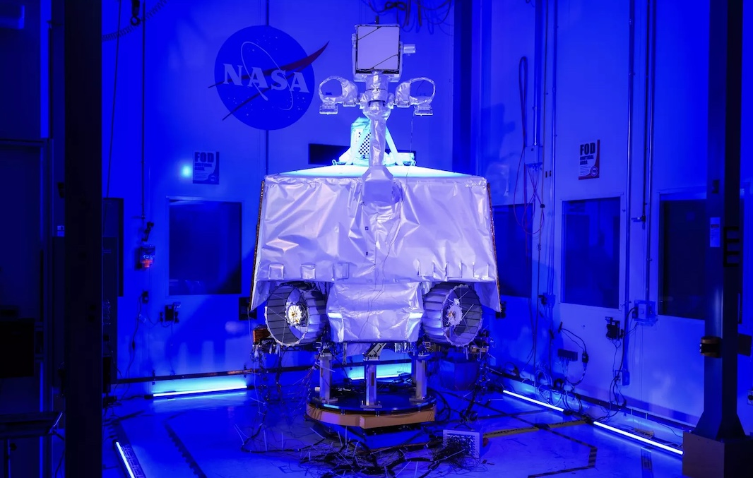 NASA отказалась от лунохода VIPER, созданного для поиска воды на Луне